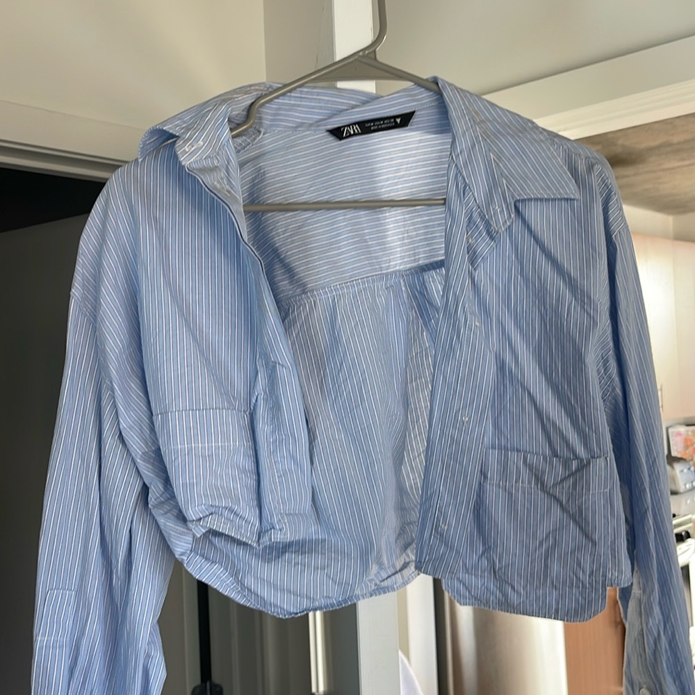 Zara - m. Cropped button up